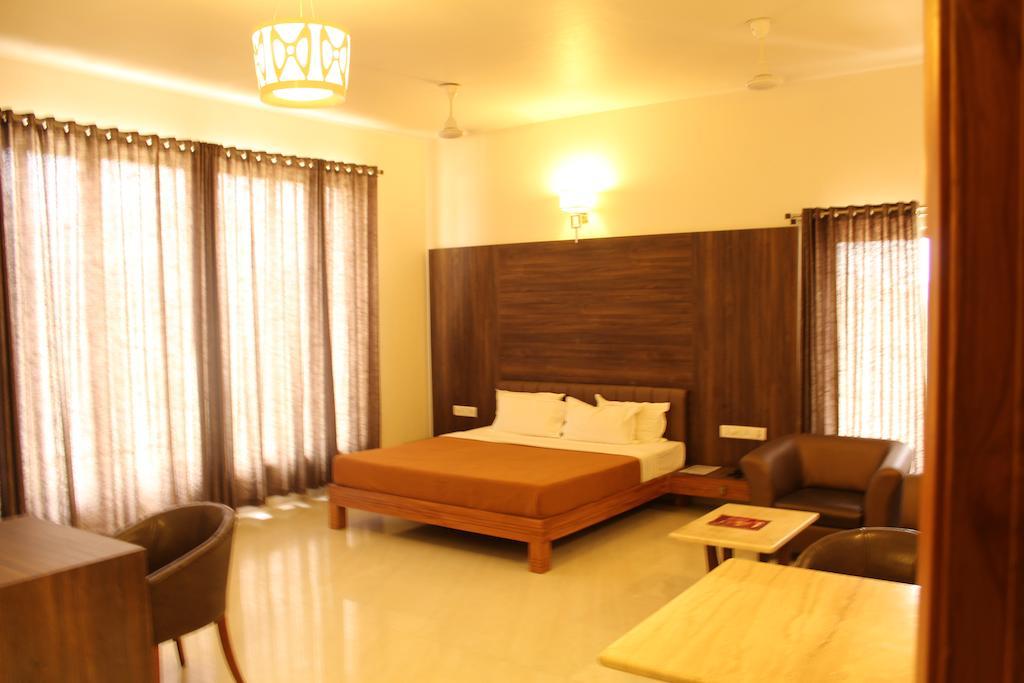 Hotel Grand 3D Bhuj Rum bild