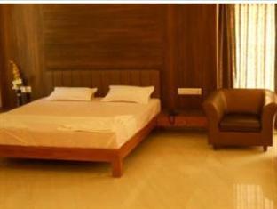 Hotel Grand 3D Bhuj Exteriör bild